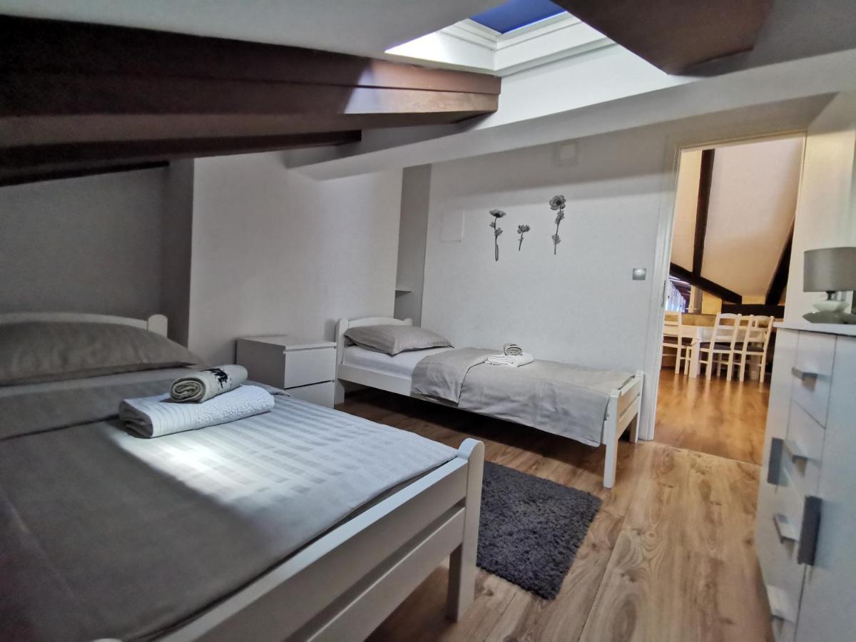 Loft Apartment Пула Экстерьер фото