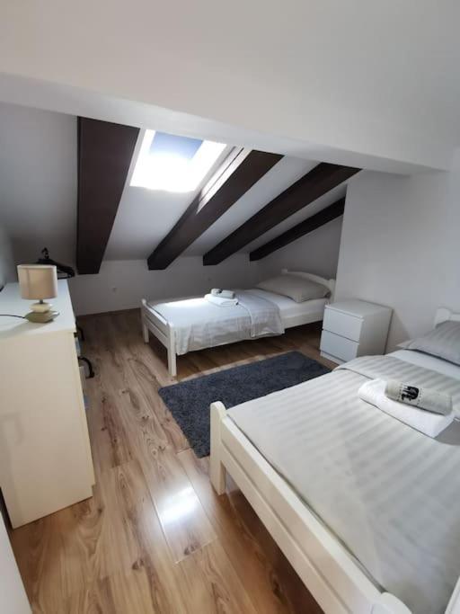 Loft Apartment Пула Экстерьер фото